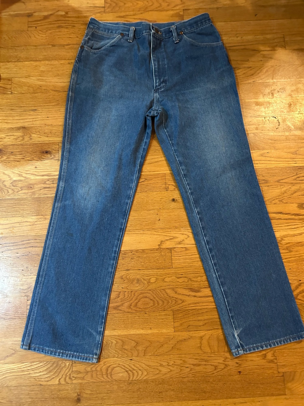 Wrangler Men's Classic Blue Relaxed Fit Jeans